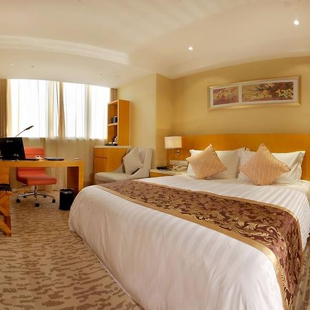 Landison Plaza International Hotel Zhenjiang  Room photo