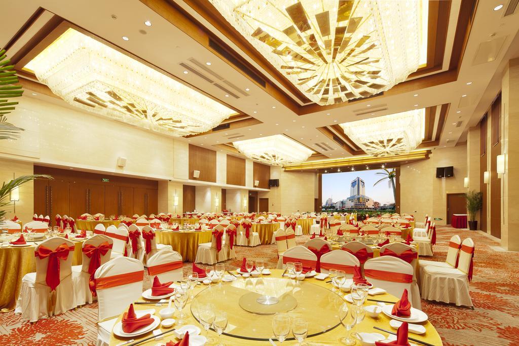 Landison Plaza International Hotel Zhenjiang  Exterior photo