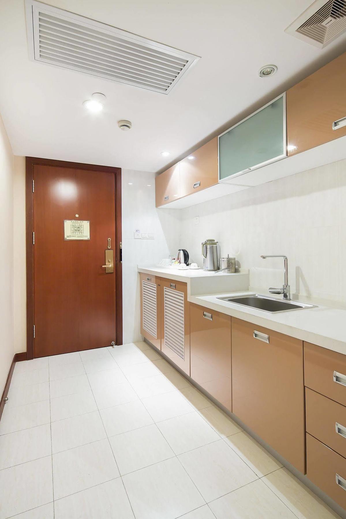 Landison Plaza International Hotel Zhenjiang  Exterior photo